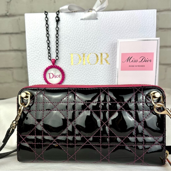 CHRISTIAN DIOR black patent zip around wallet on chain crossbody with pe… - Picture 3 of 16